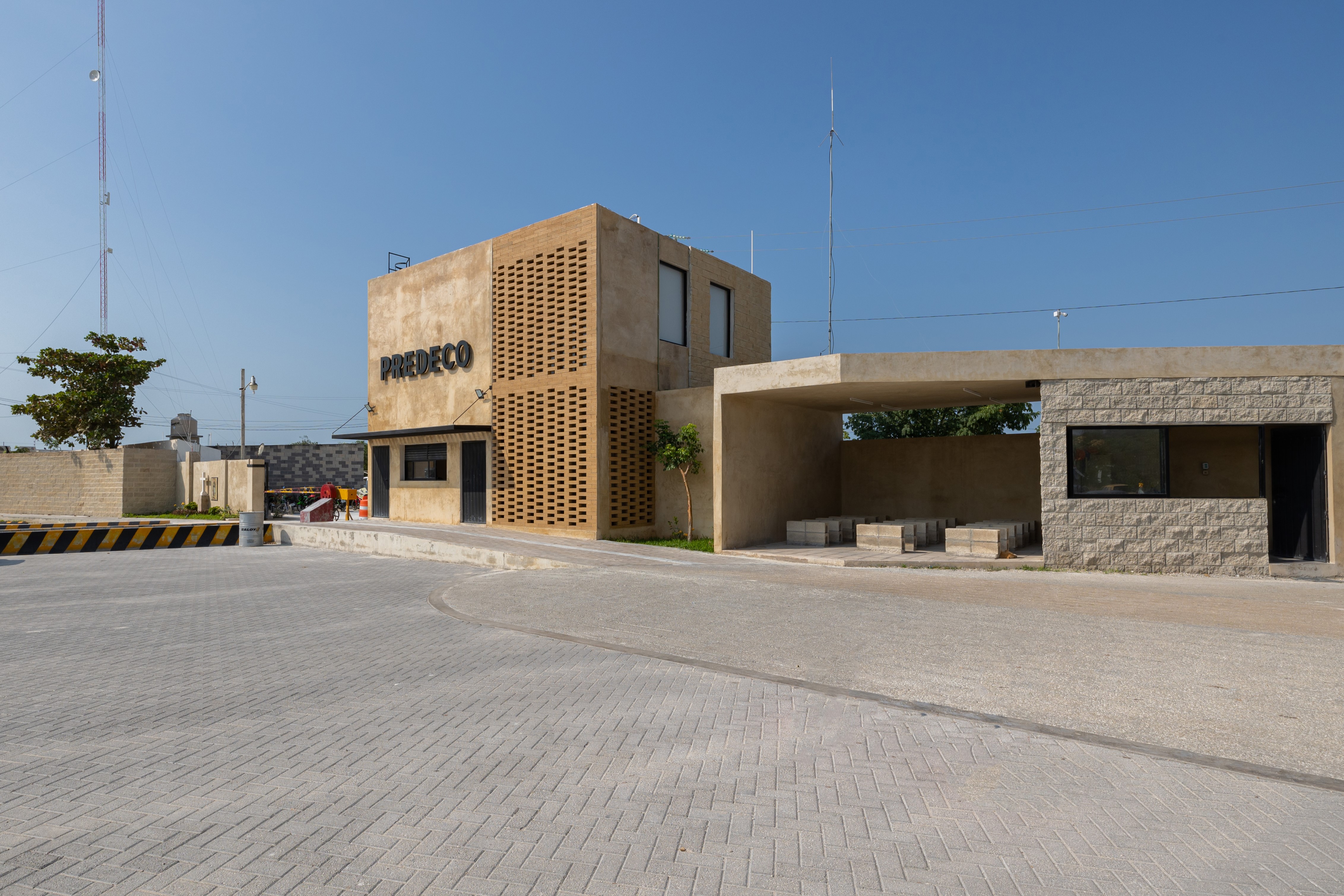 Fachada Predeco